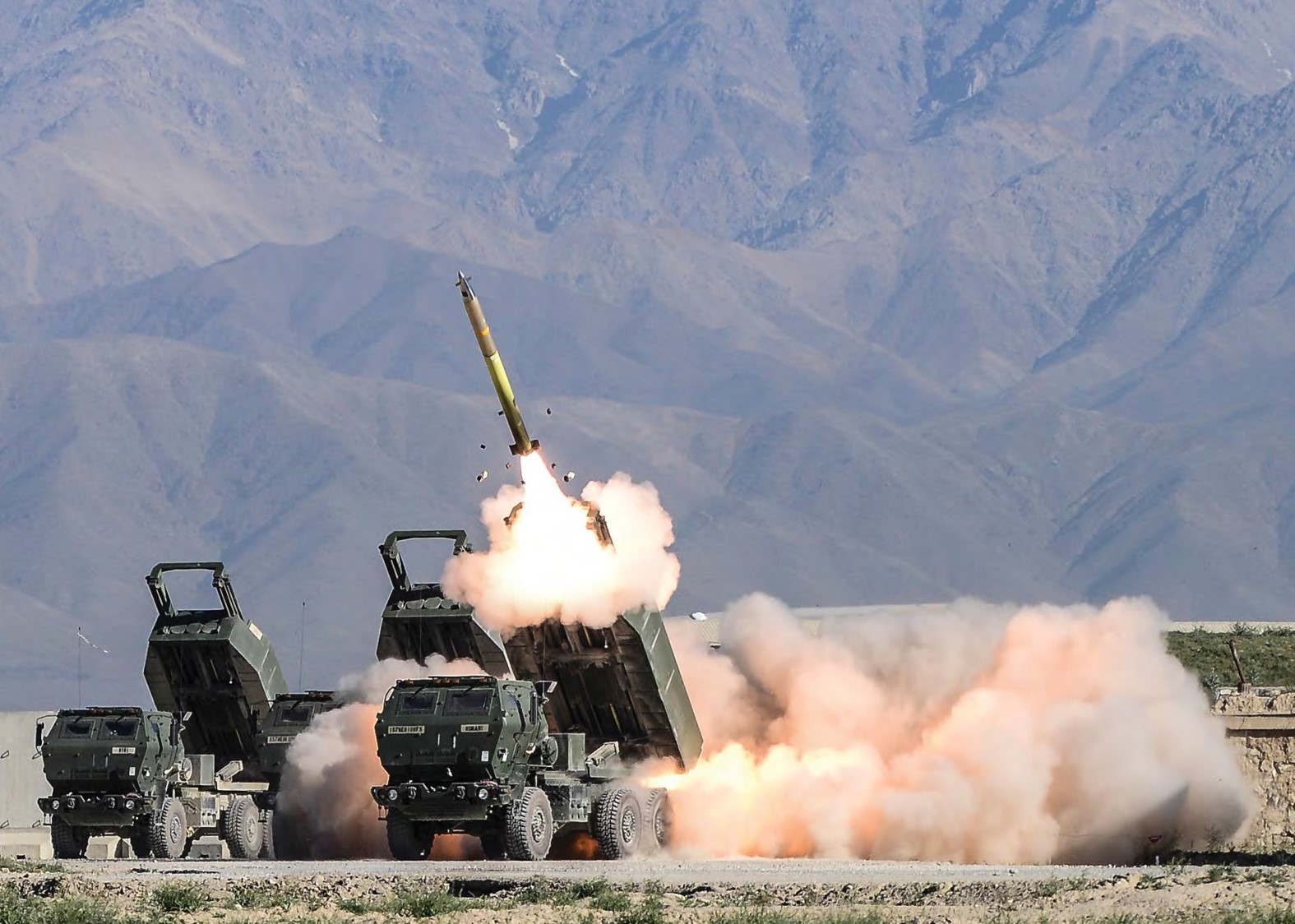 Lithuania to Buy 8 HIMARS Rocket Launchers From US