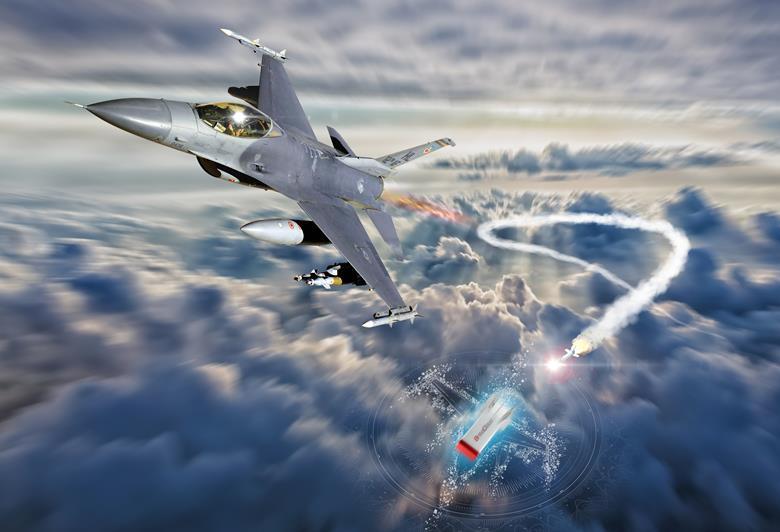 US OKs Fielding BriteCloud Miniaturized Decoy on F-16 Fighters