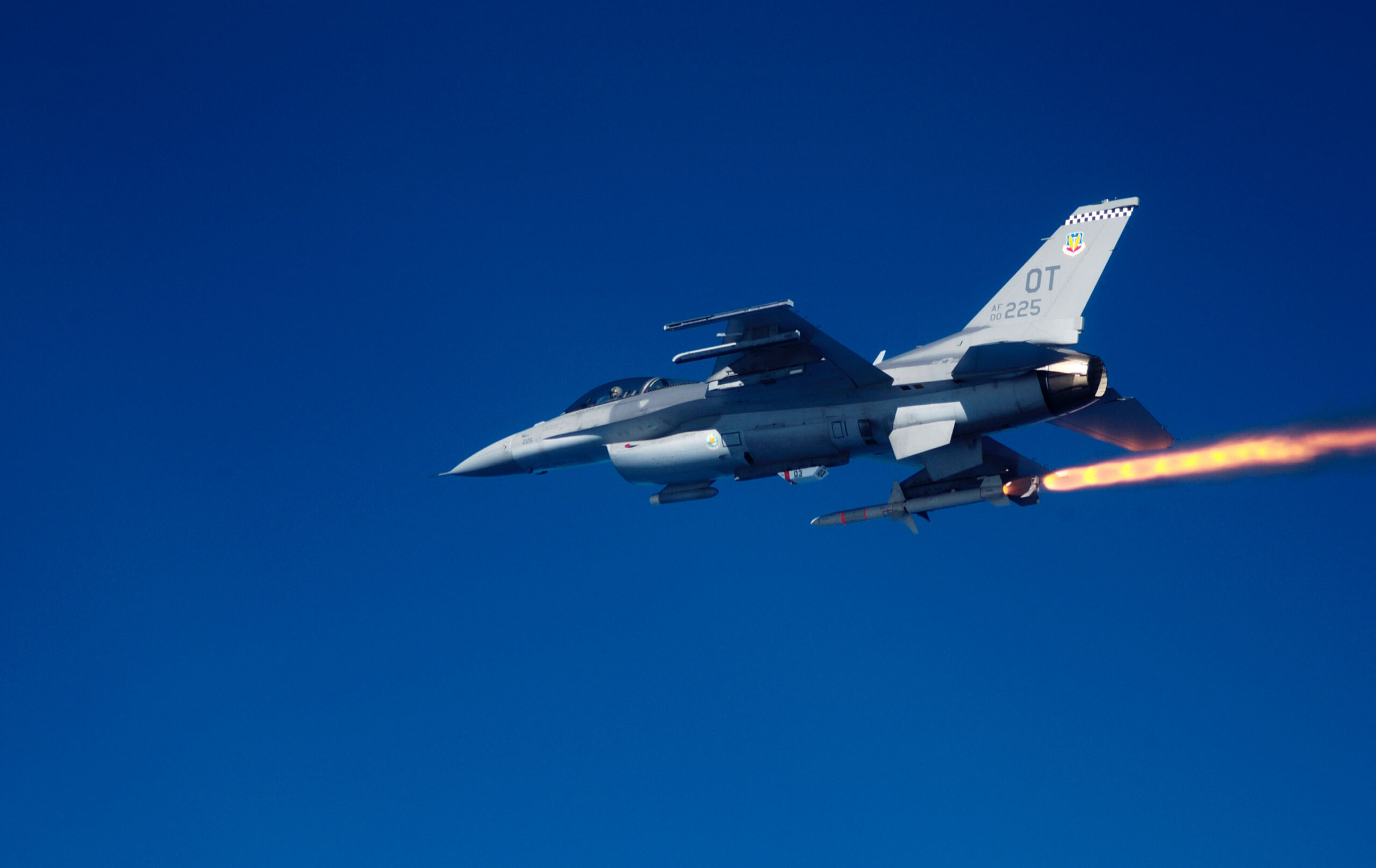 US Selling Taiwan $619M Worth of F-16 Munitions