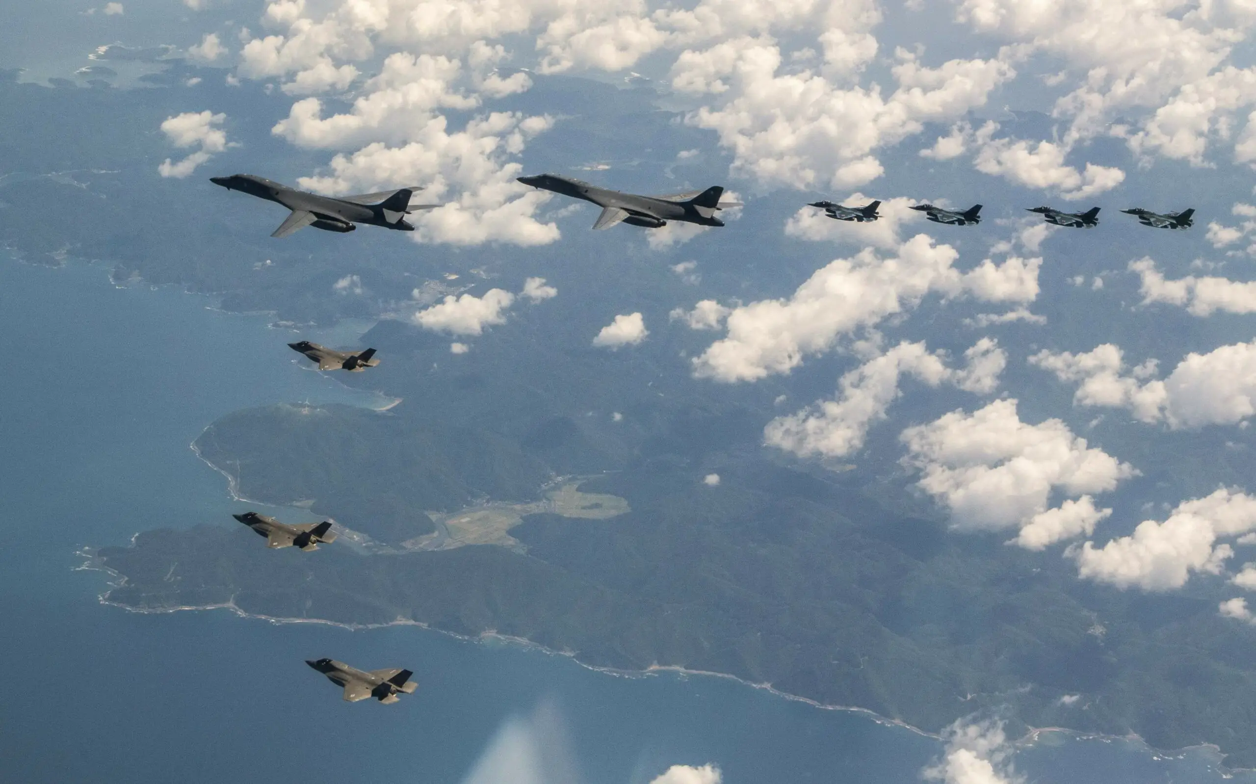 North Korea Threatens to Down US Spy Planes Violating its Airspace